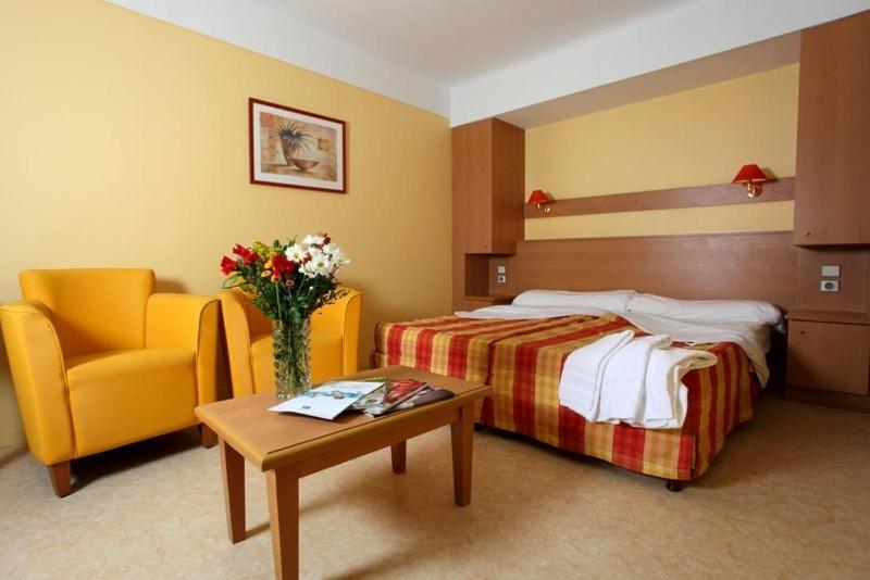 Residence L'Oliveraie Menton Zimmer foto